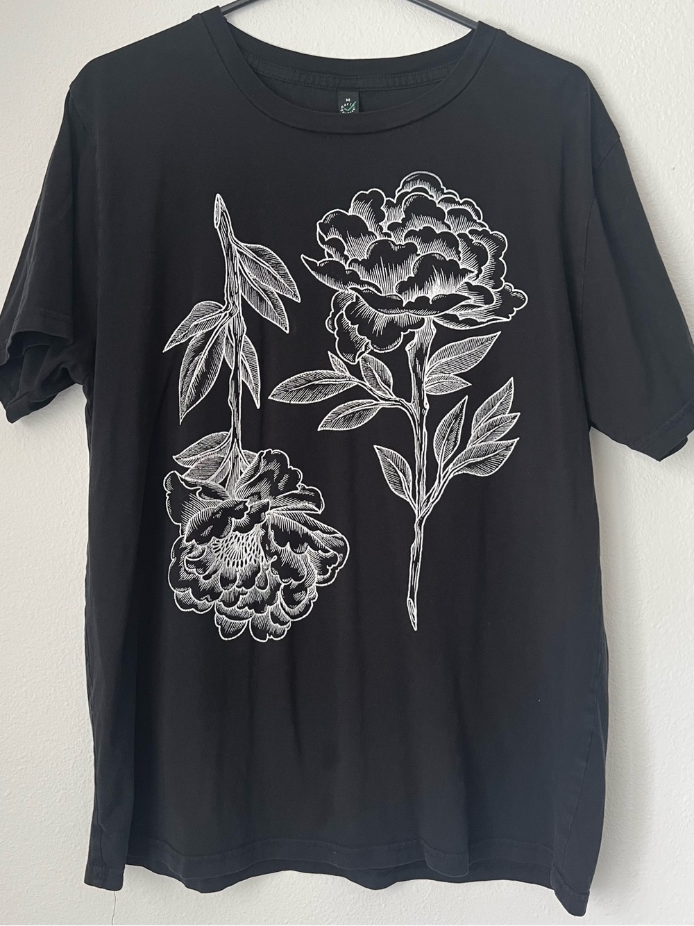 Men's Black Short-Sleeve Floral Graphic Tee - Crew Neck